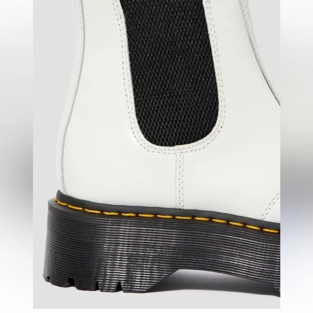 DR.martens 2976 quad platform women’s Chelsea boots